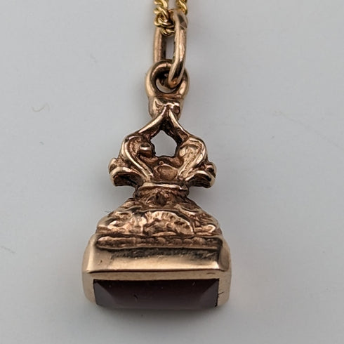 20世紀初頭頃 英国アンティーク 9ctゴールド& レッドストーンフォブ ネックレス